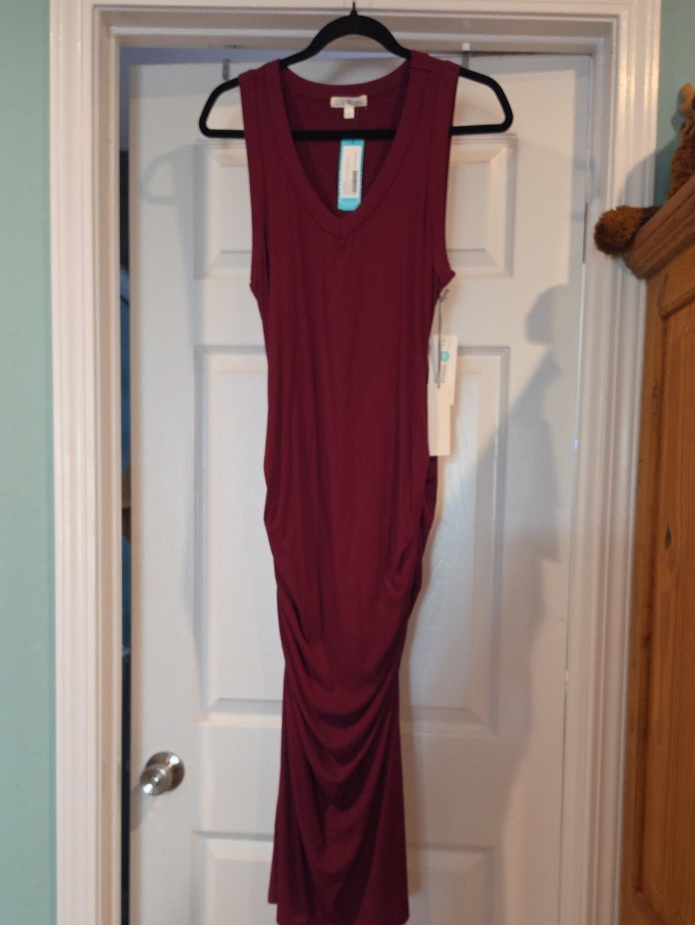 nine britton Sleeveless V-Neck Maxi Dress in Burgundy Wine